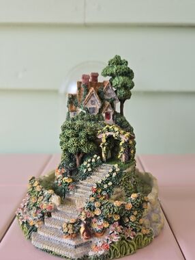 Franklin Mint Hand-Painted Cottage Garden Sculpture in Green and Pink Accents